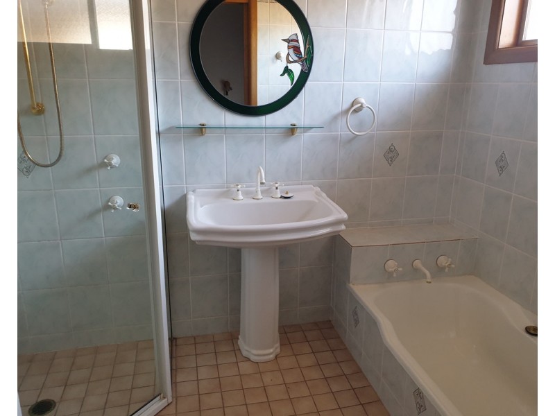 22 Mengarvie Road, Parkes NSW 2870