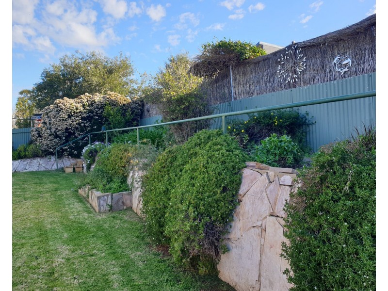 22 Mengarvie Road, Parkes NSW 2870