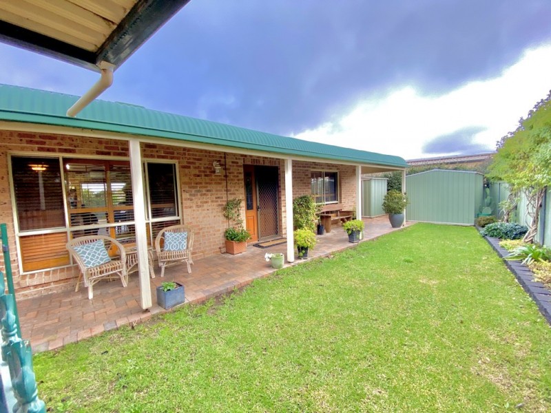 2/122 York Street, Forbes NSW 2871