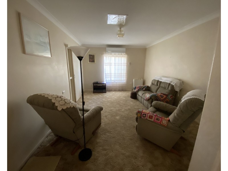 129 Currajong Street, Parkes NSW 2870