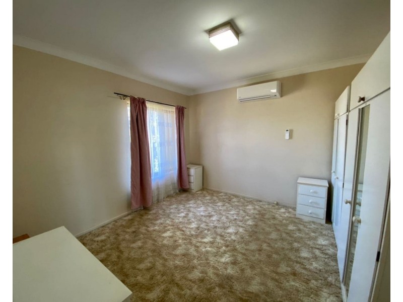 129 Currajong Street, Parkes NSW 2870