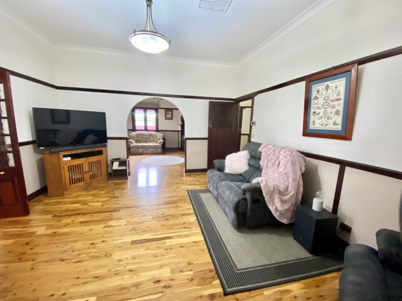 1 Black Street, Forbes NSW 2871
