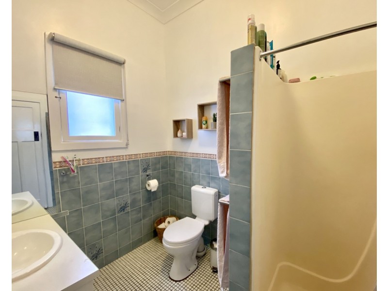 1 Black Street, Forbes NSW 2871