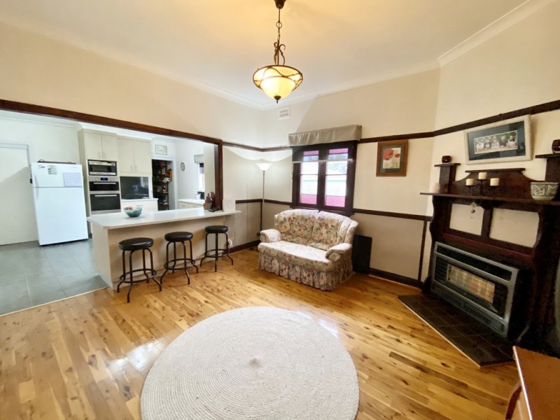 1 Black Street, Forbes NSW 2871