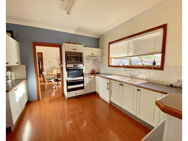 228 Nash Street, Parkes NSW 2870