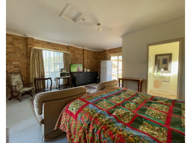 228 Nash Street, Parkes NSW 2870