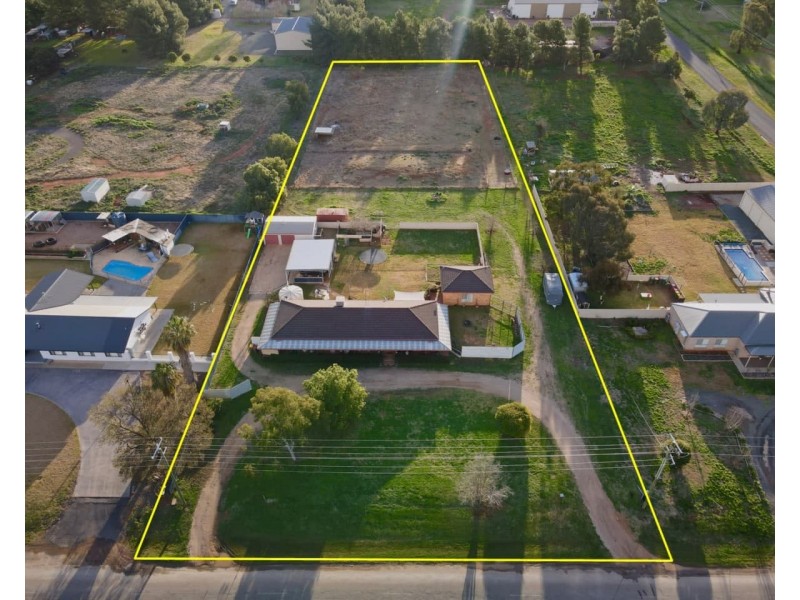 228 Nash Street, Parkes NSW 2870