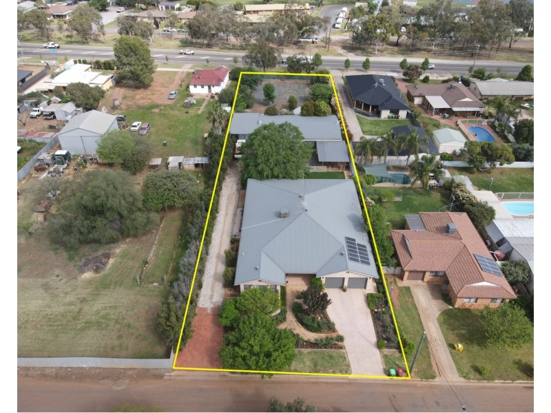 18 Lawson Street, Parkes NSW 2870