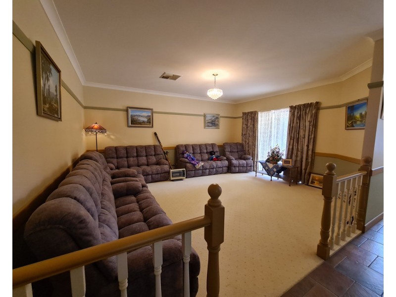 18 Lawson Street, Parkes NSW 2870