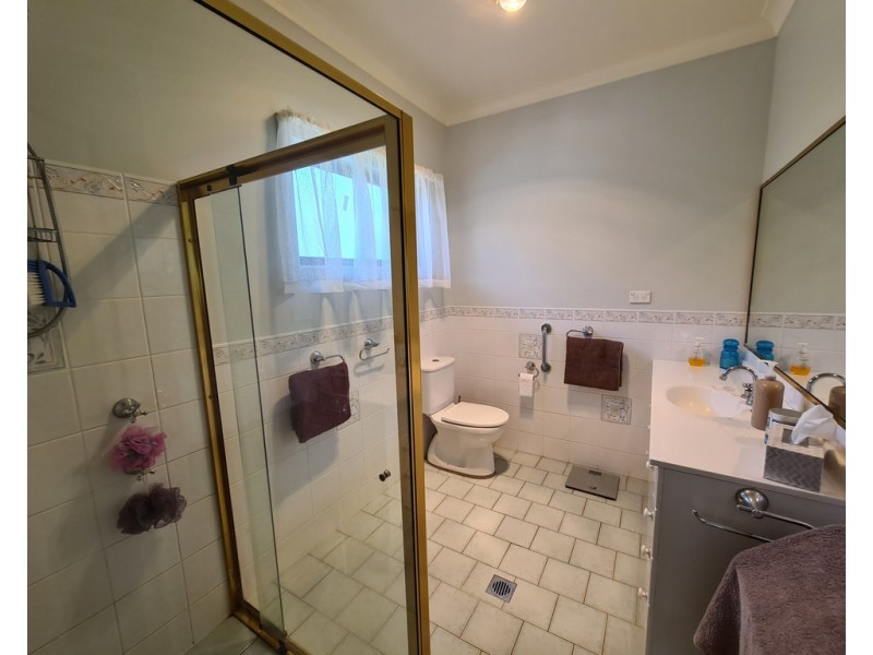 18 Lawson Street, Parkes NSW 2870