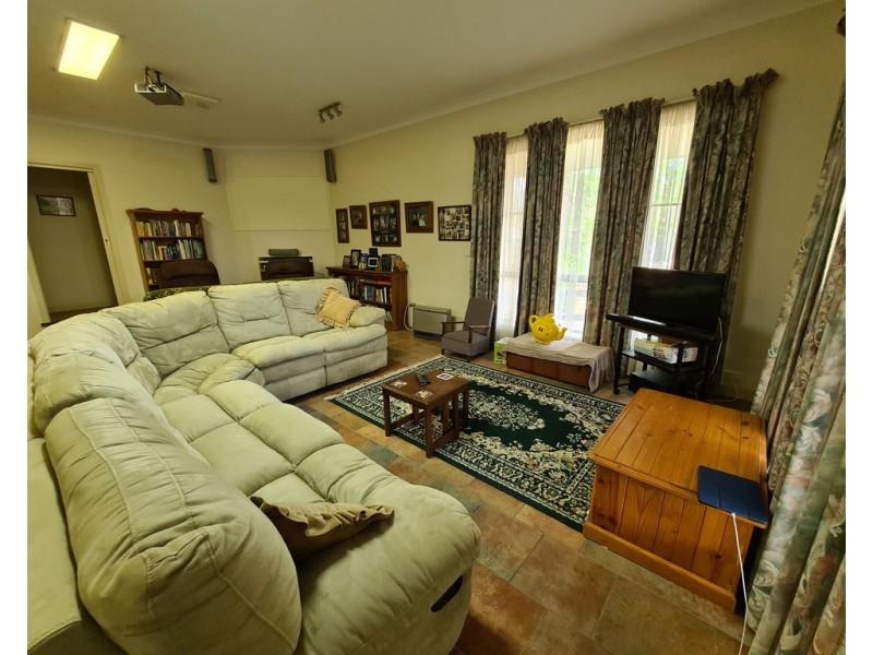 18 Lawson Street, Parkes NSW 2870