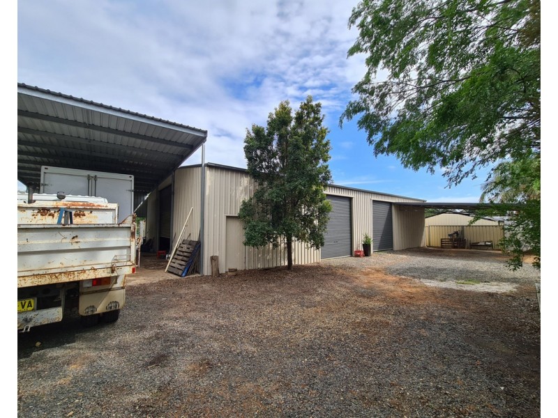 18 Lawson Street, Parkes NSW 2870