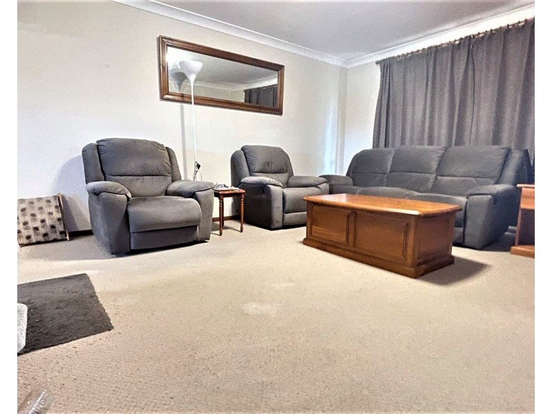 15 Flinders Street, Parkes NSW 2870