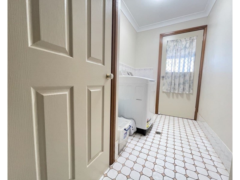 15 Flinders Street, Parkes NSW 2870