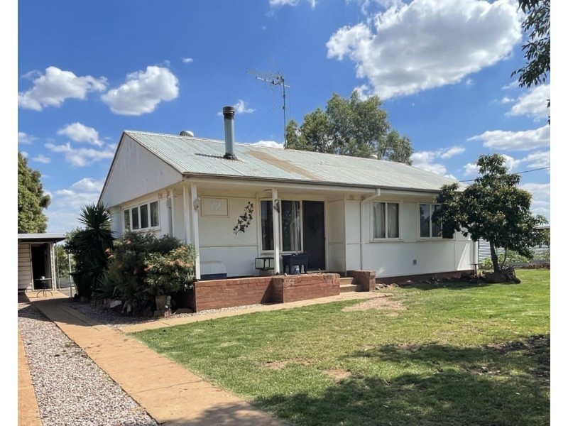 72 Lachlan Street, Bogan Gate NSW 2876