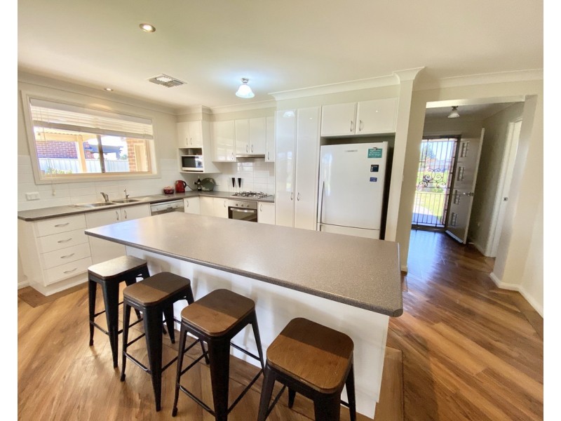 5 Dunstan Close, Forbes NSW 2871