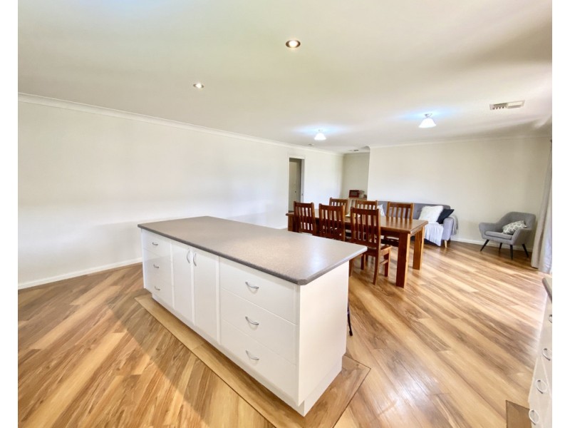 5 Dunstan Close, Forbes NSW 2871