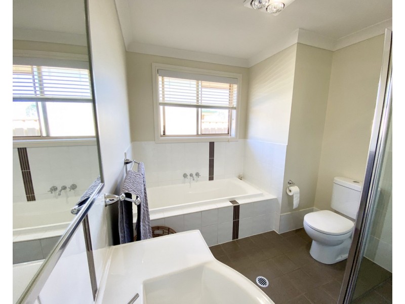 5 Dunstan Close, Forbes NSW 2871