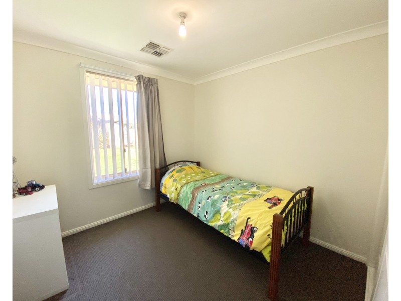 5 Dunstan Close, Forbes NSW 2871