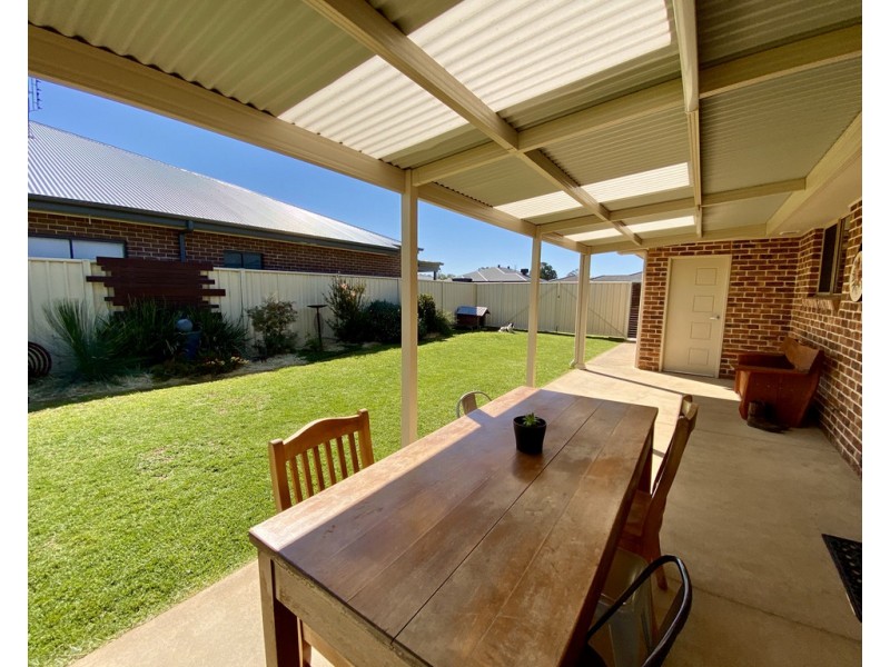 5 Dunstan Close, Forbes NSW 2871