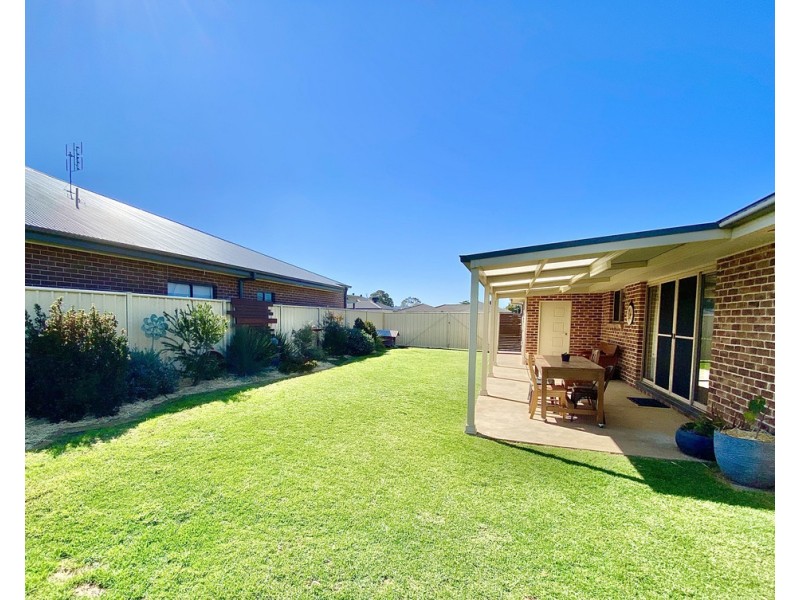 5 Dunstan Close, Forbes NSW 2871