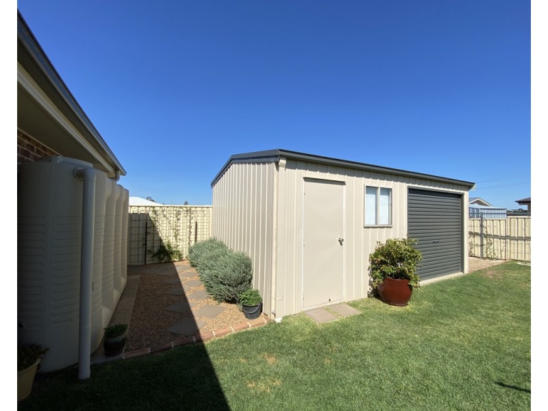 5 Dunstan Close, Forbes NSW 2871