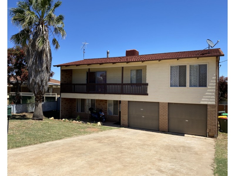 17 McGregor Street, Condobolin NSW 2877