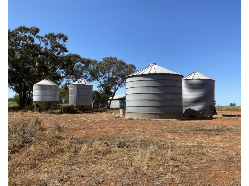 Ioanumba 190 Ootha Road, Trundle NSW 2875