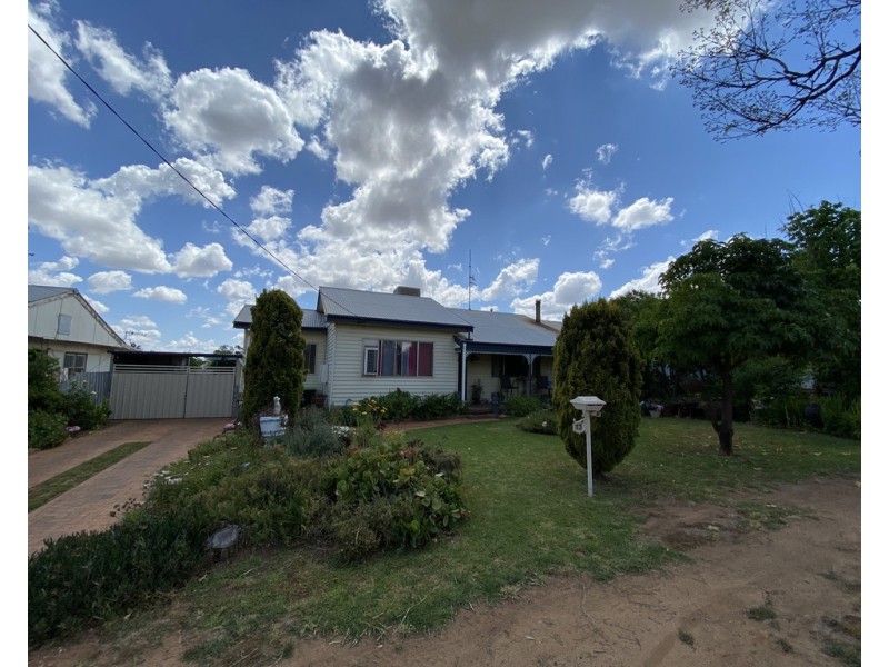 13 Crouch Street, Condobolin NSW 2877