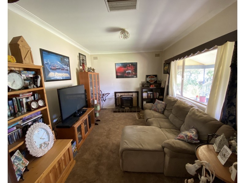 13 Crouch Street, Condobolin NSW 2877