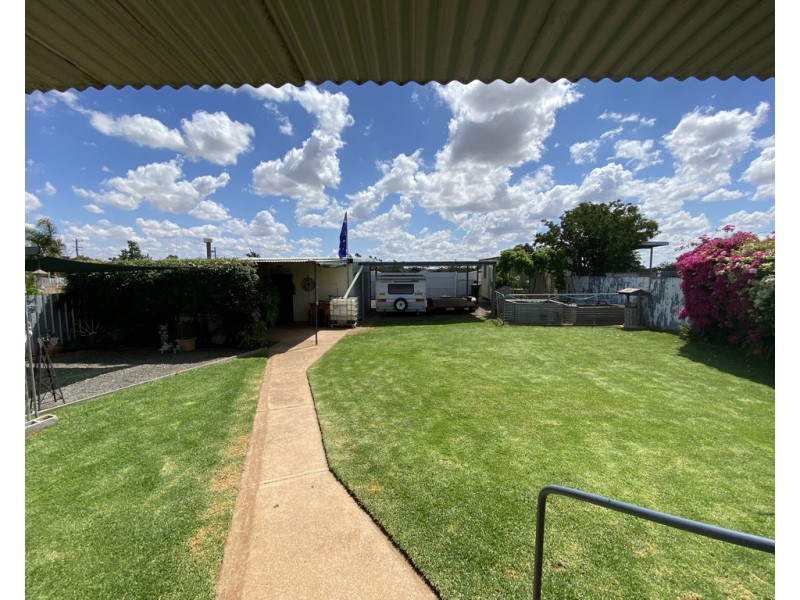 13 Crouch Street, Condobolin NSW 2877