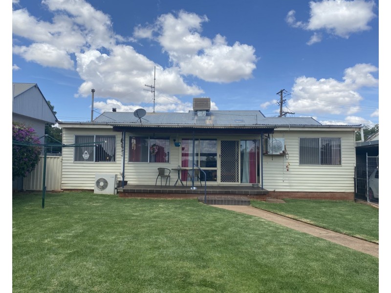 13 Crouch Street, Condobolin NSW 2877