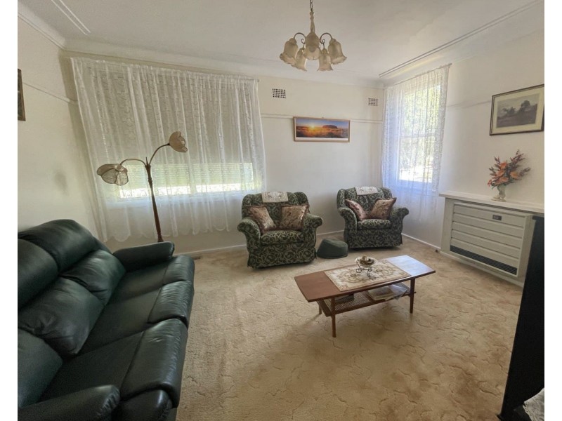 15 Gallop Avenue, Parkes NSW 2870