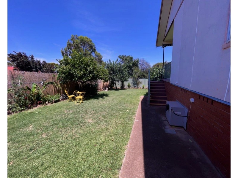 15 Gallop Avenue, Parkes NSW 2870