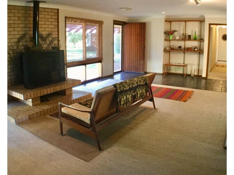 5 Graf Street, Condobolin NSW 2877