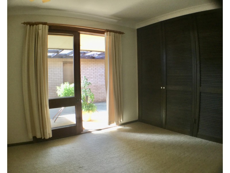 5 Graf Street, Condobolin NSW 2877