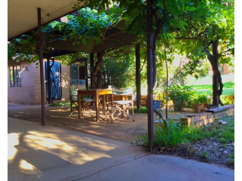 5 Graf Street, Condobolin NSW 2877