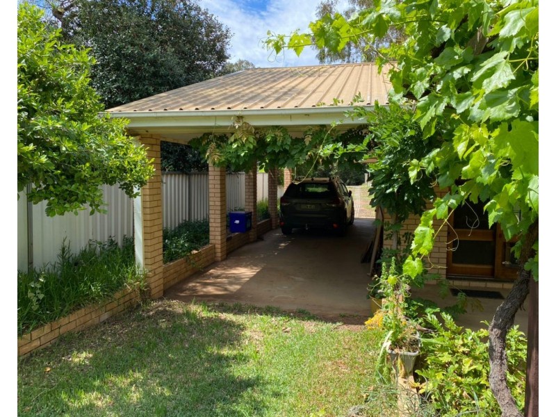 5 Graf Street, Condobolin NSW 2877