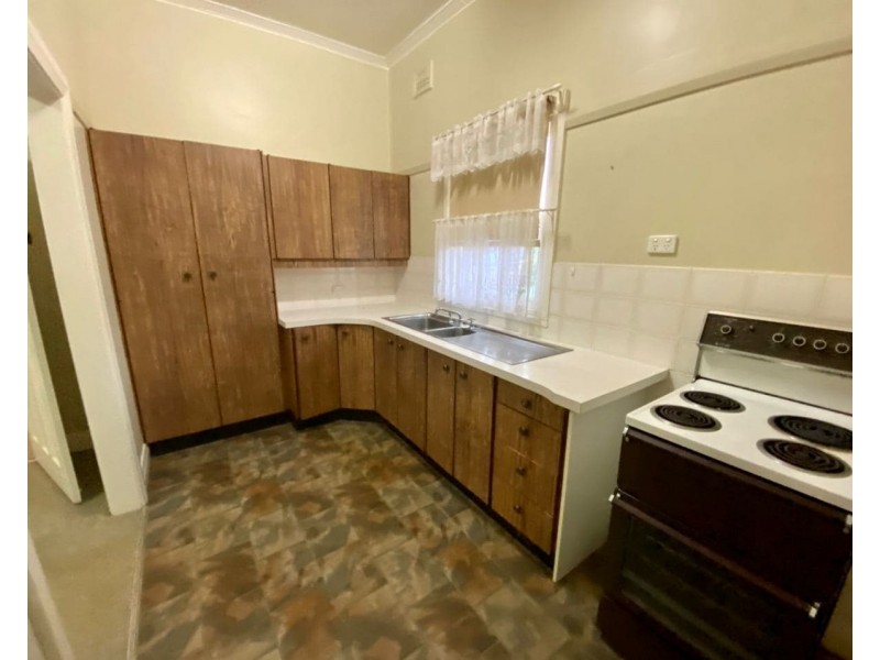 10 Coleman Road, Parkes NSW 2870