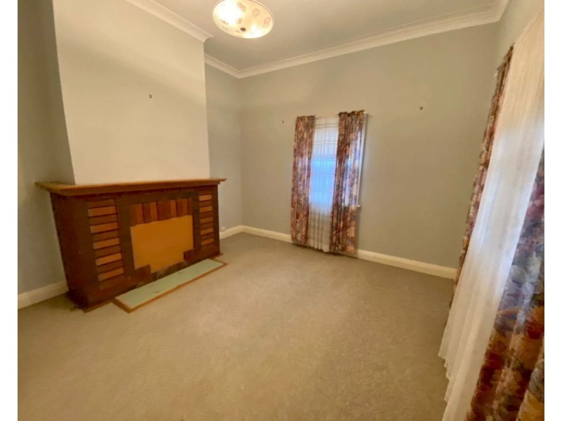 10 Coleman Road, Parkes NSW 2870