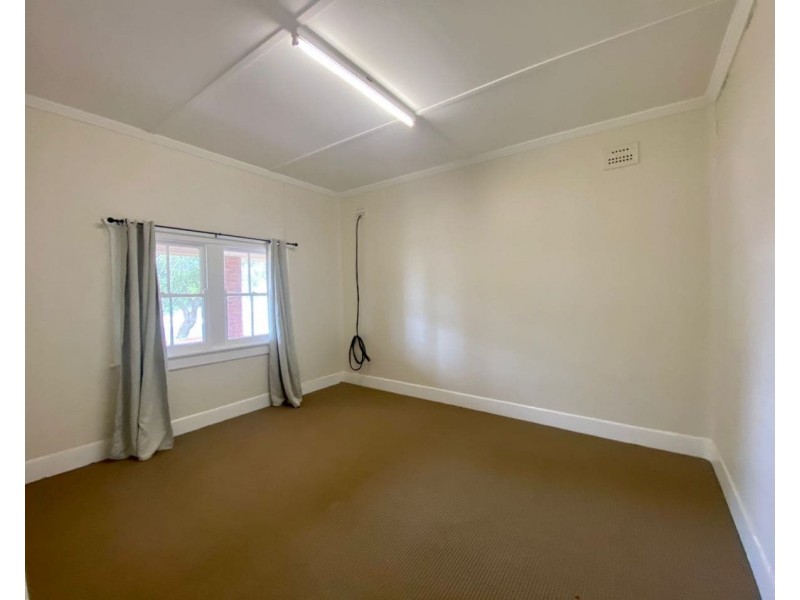 1 Sydney Street, Parkes NSW 2870