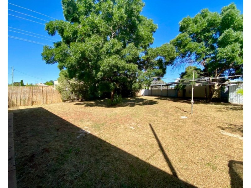 1 Sydney Street, Parkes NSW 2870