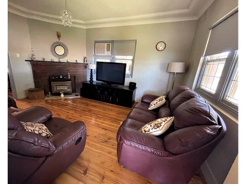 41 Boori Street, Peak Hill NSW 2869