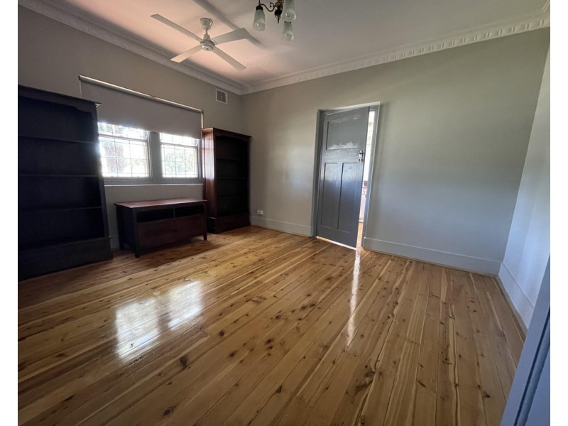 41 Boori Street, Peak Hill NSW 2869