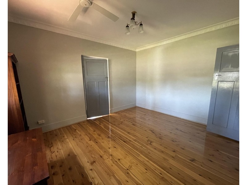 41 Boori Street, Peak Hill NSW 2869