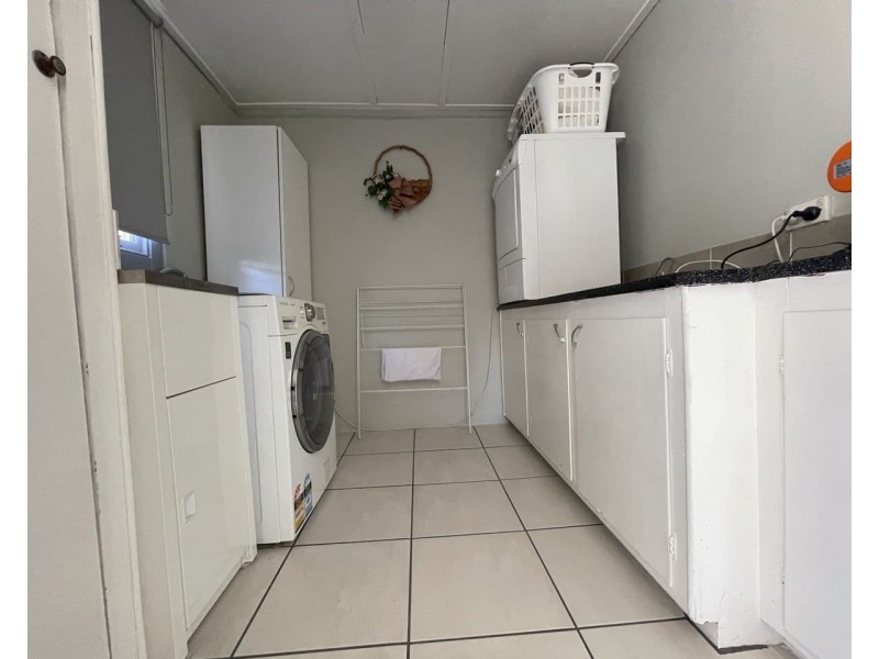 41 Boori Street, Peak Hill NSW 2869