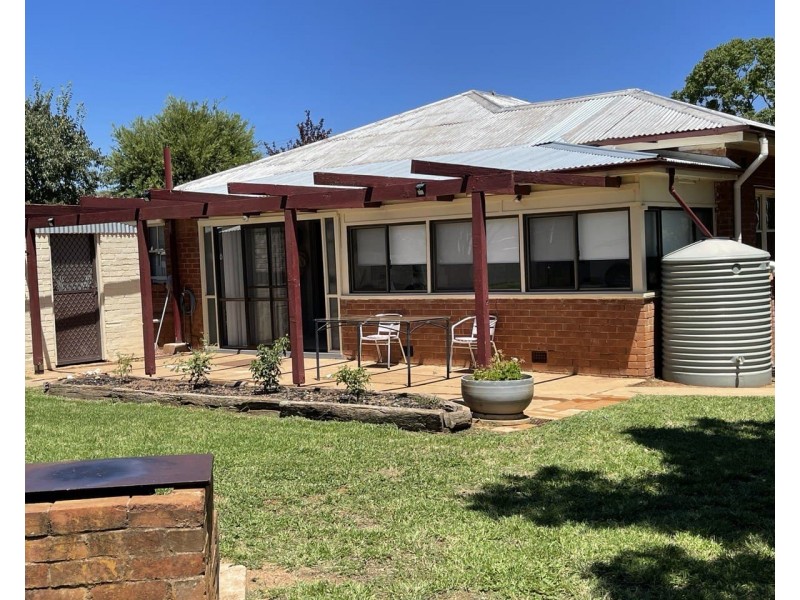 41 Boori Street, Peak Hill NSW 2869