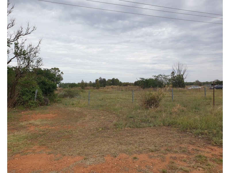 32 Lindner Street, Peak Hill NSW 2869
