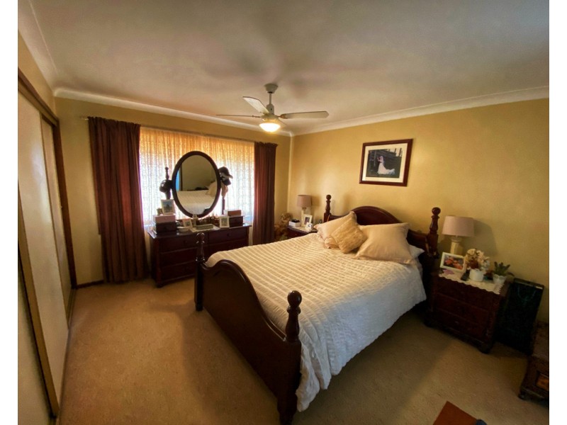 4 High Street, Condobolin NSW 2877