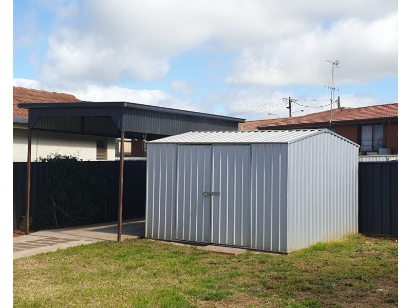 31 Westcott Crescent, Parkes NSW 2870
